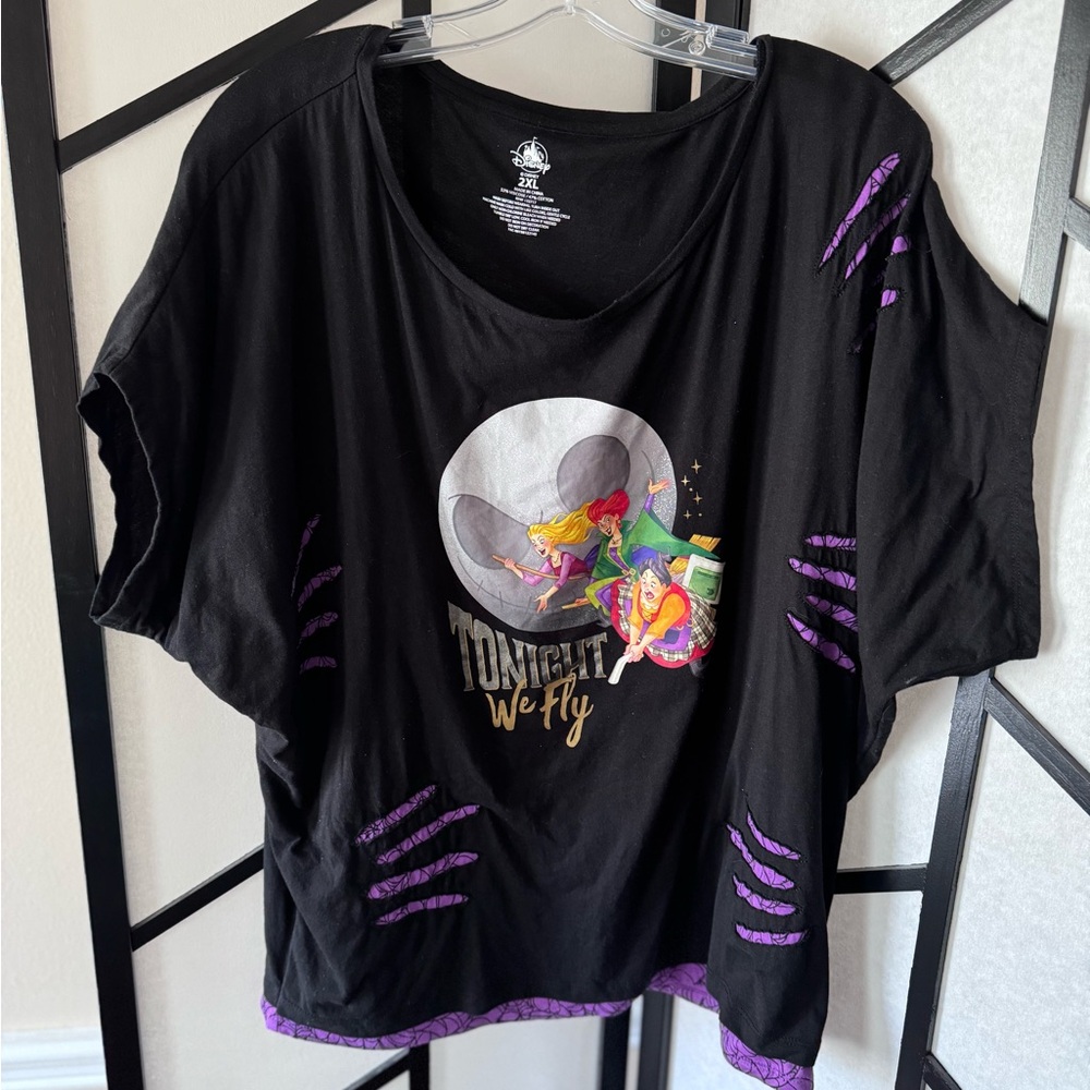 Disney Hocus Pocus tee.
